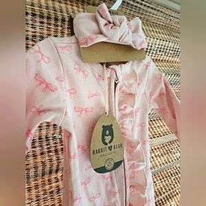 NWT Rabbit + Bear Onesie with Headband, Pink with Bow Pattern, size 0-3 Months